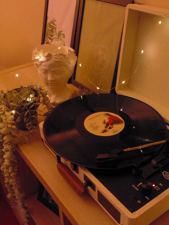 How to Create a Relaxing Playlist for Evenings