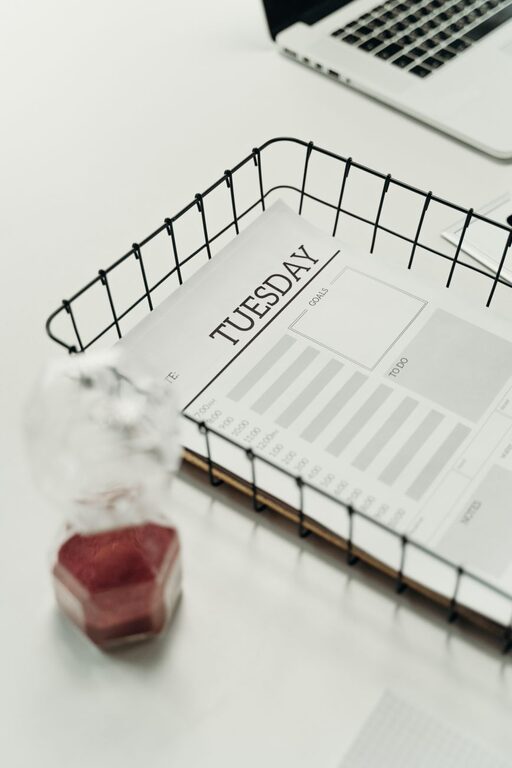 Simple Routines to Start and End Your Workday